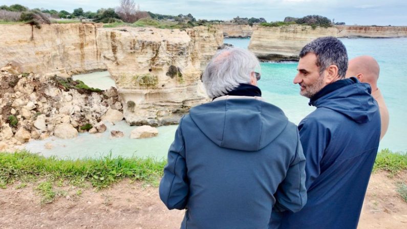 Crollo dell’Arco degli Innamorati a Melendugno, sopralluogo di Decaro