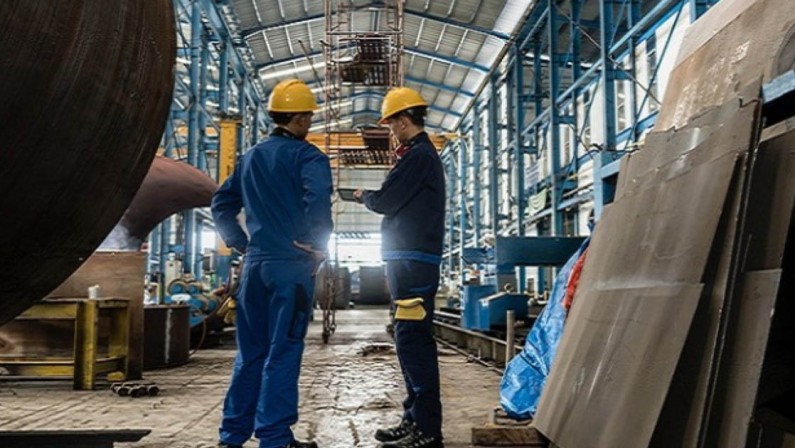 Produzione industriale, in Italia scende del -3,2 % rispetto al 2023