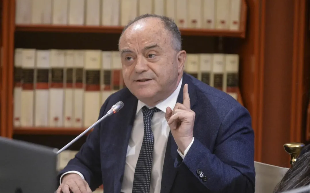 Napoli, sgominata organizzazione, vendeva dati sensibili di calciatori e vip