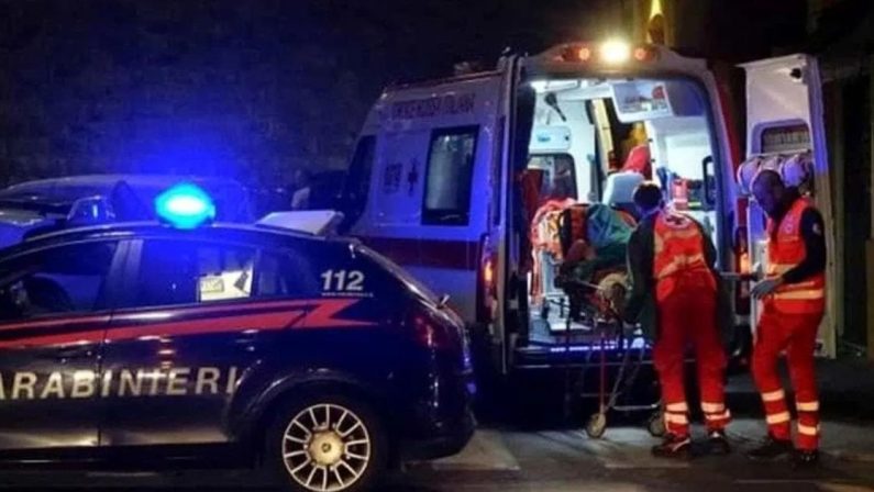 Bitonto, schianto fatale, auto contro albero, muore un 17enne