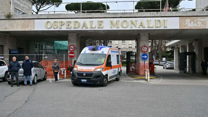 Cure palliative per il bimbo di Napoli, il legale della famiglia “Evitiamo l’accanimento terapeutico”