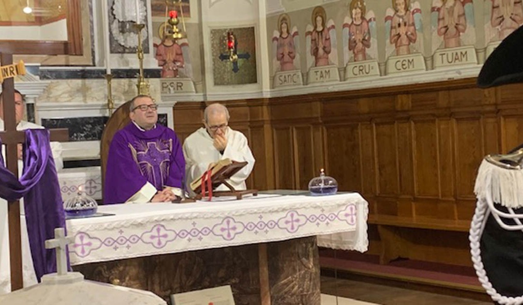 L'omelia di don Davide Fiore nella chiesa del Santissimo Crocifisso di Cutro