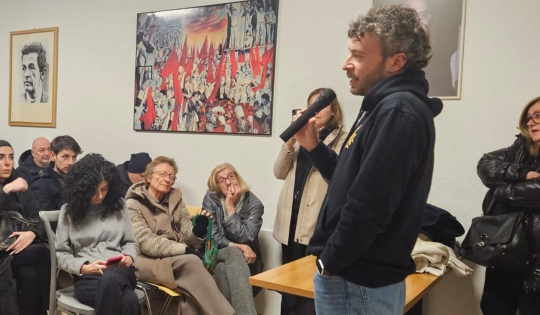 L'assemblea del circolo del Pd di Cosenza