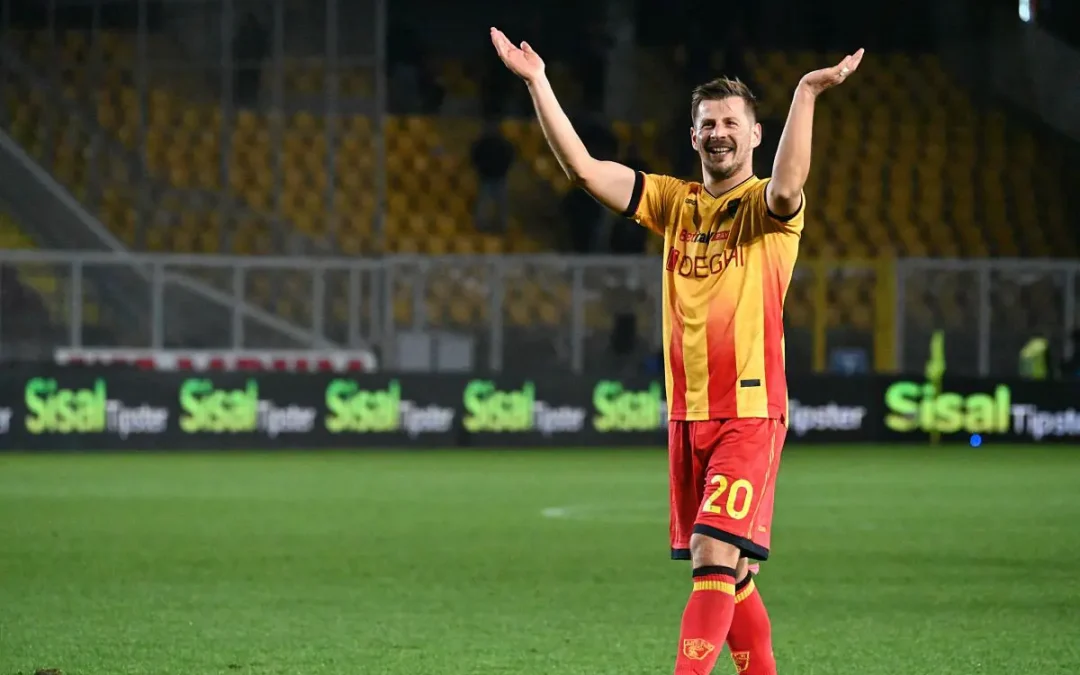 Lecce, tre punti pesanti a Cagliari: Gandelman e Ramadani firmano il 2-0 per i giallorossi