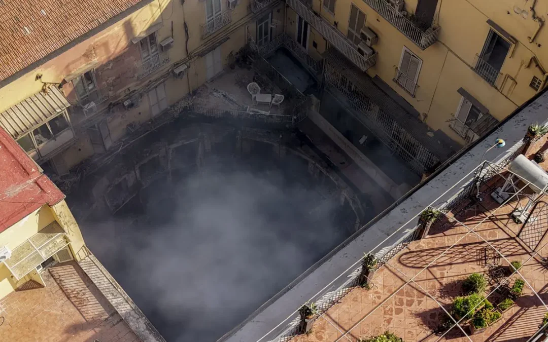 Appello per la “rinascita” del Teatro Sannazaro di Napoli, avviata la raccolta fondi