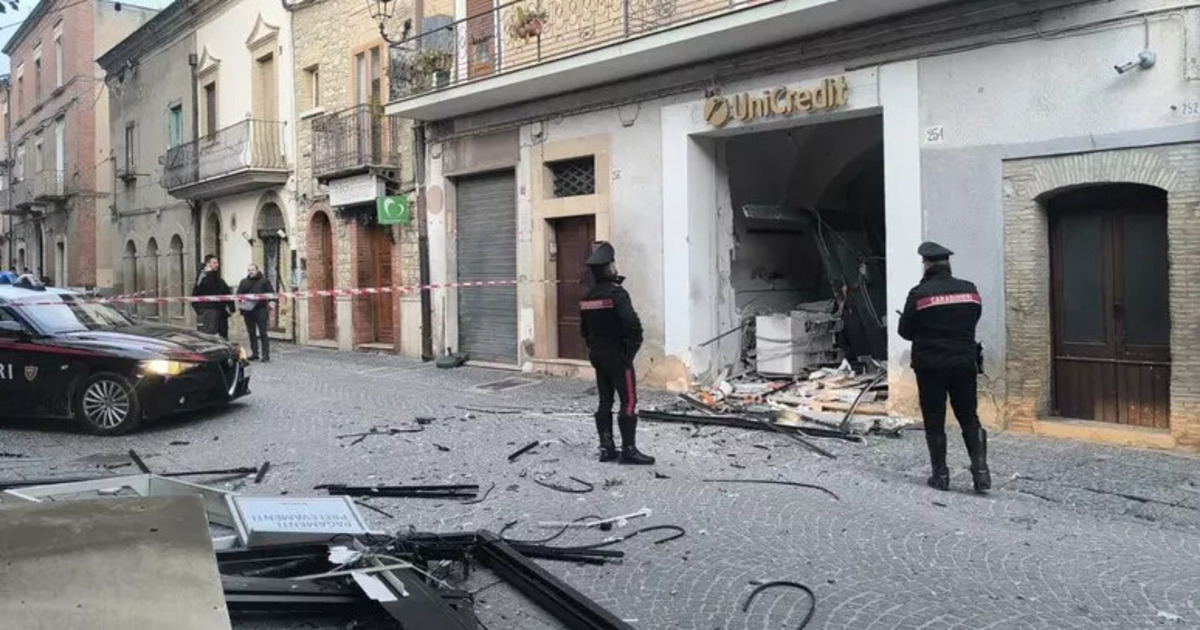 https://www.quotidianodelsud.it/wp-content/uploads/2026/02/troia-assalto-bancomat.jpg