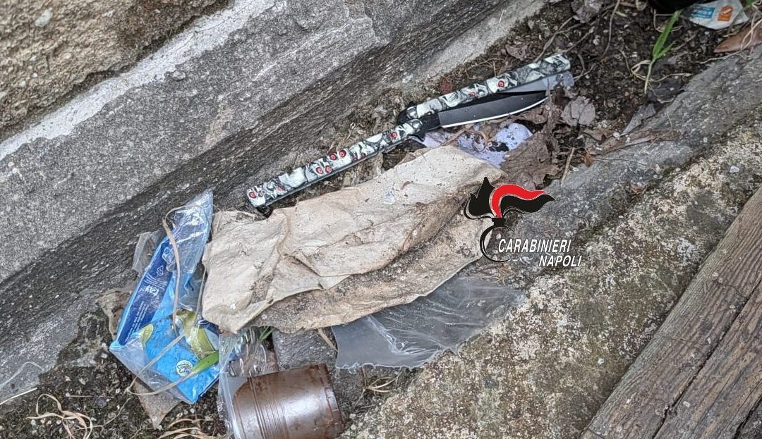 14enne ferito a scuola con un coltello a Scampia, denunciati due minori