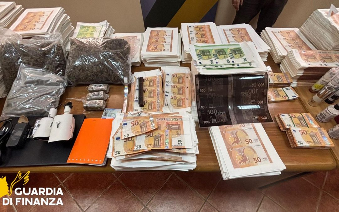 Scoperta a Torre Annunziata stamperia clandestina di banconote
