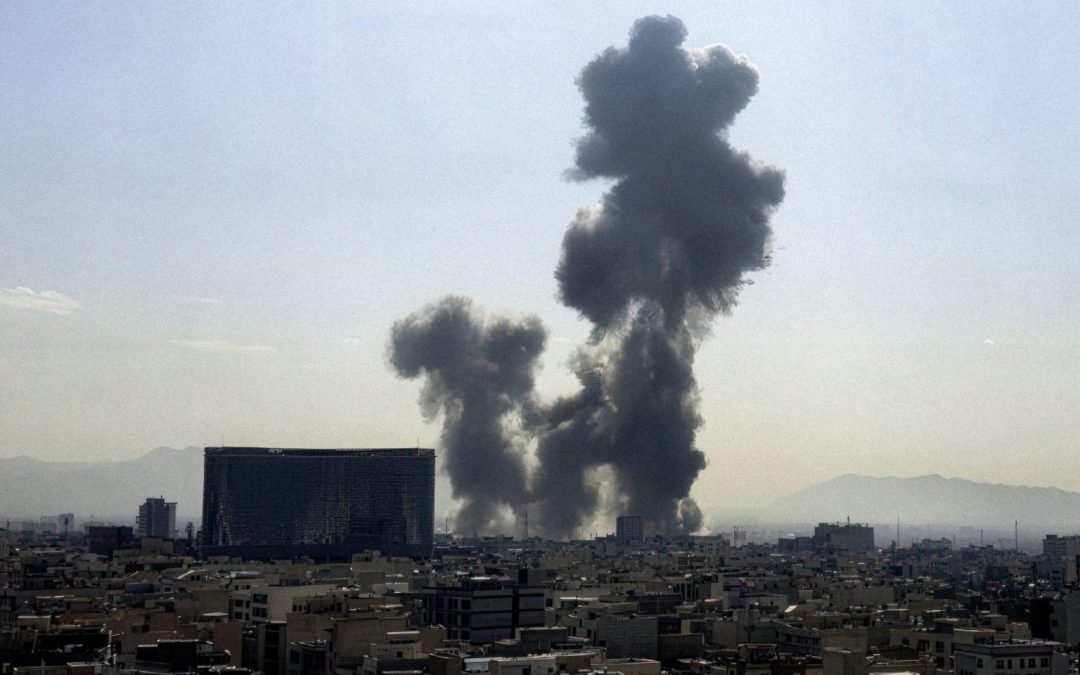 Nuovi raid su Teheran, missile iraniano colpisce Israele