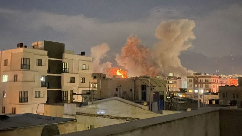 Si allarga la guerra in Medio Oriente, l’Iran “Non negozieremo con gli Usa”
