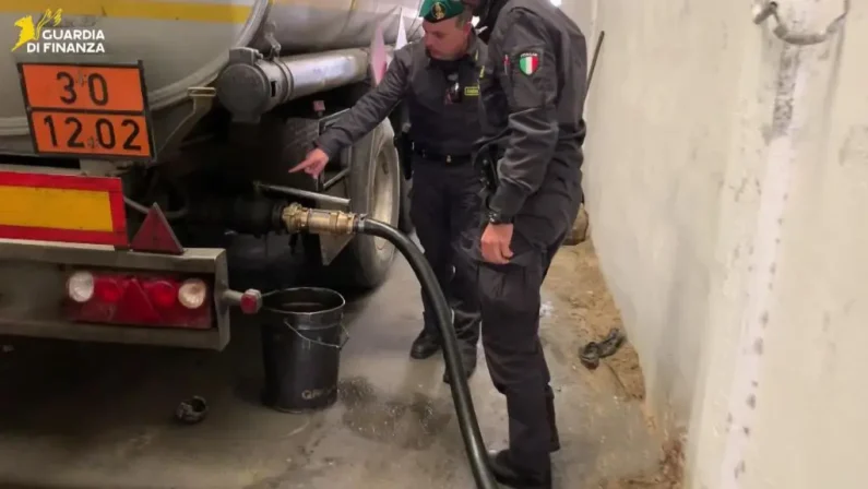 Scoperta a Catania una frode internazionale sul carburante, 5 misure cautelari