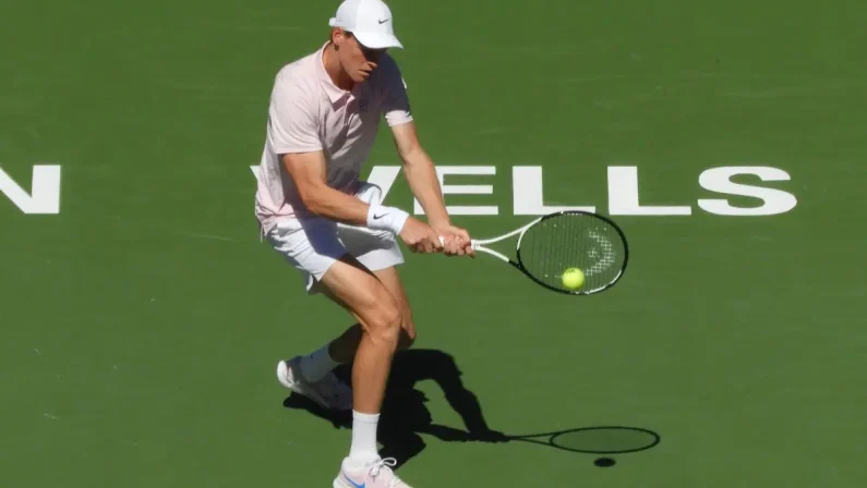 Sinner batte Zverev e vola in finale a Indian Wells, sfiderà Medvedev