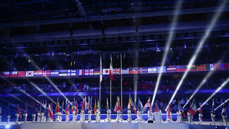 Cortina spegne il braciere: chiuse le Paralimpiadi di Milano-Cortina 2026