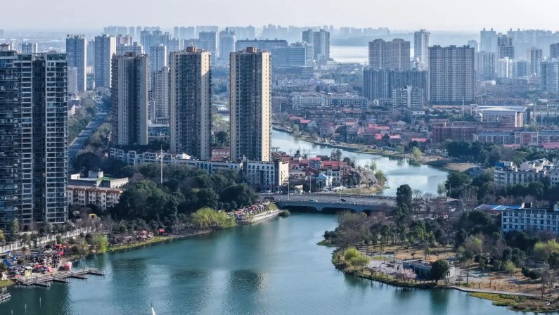 Cina, aumentano le città pilota per agevolare il commercio transfrontaliero