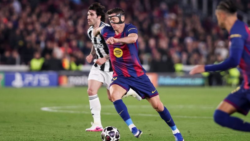 Il Newcastle dura un tempo, poi il Barça dilaga e vola ai quarti di Champions