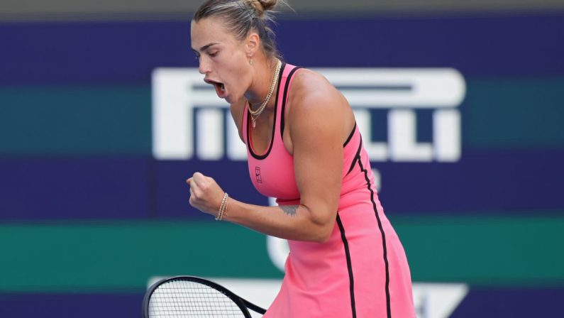 Aryna Sabalenka trionfa a Miami, Gauff sconfitta 2-1 in finale