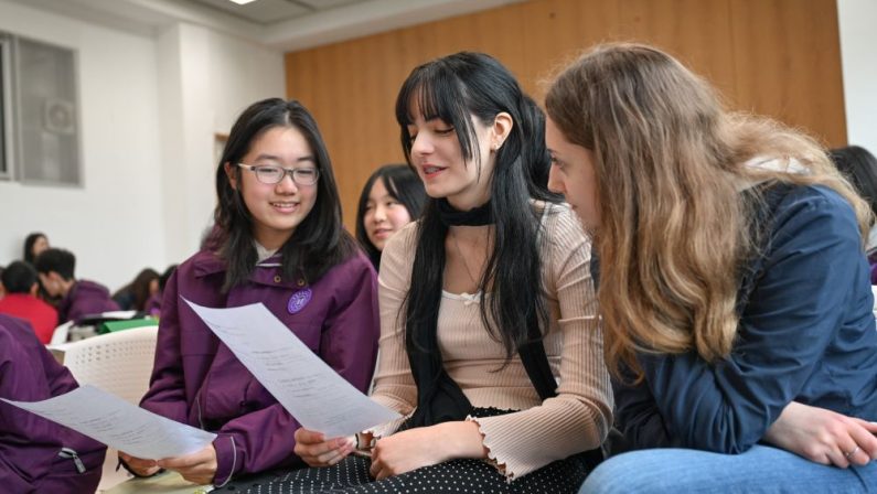 Cina, studenti italiani a Chongqing con un programma di scambio culturale