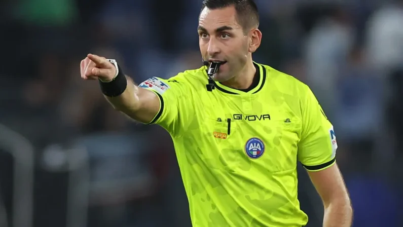 Serie A, gli arbitri della 30esima giornata: Fiorentina-Inter a Colombo, Mariani per Cagliari-Napoli