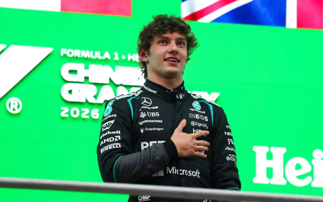 Antonelli vince in Cina e riporta l’Italia al successo dopo 20 anni “Piango e sono felice”. Ferrari terza con Hamilton