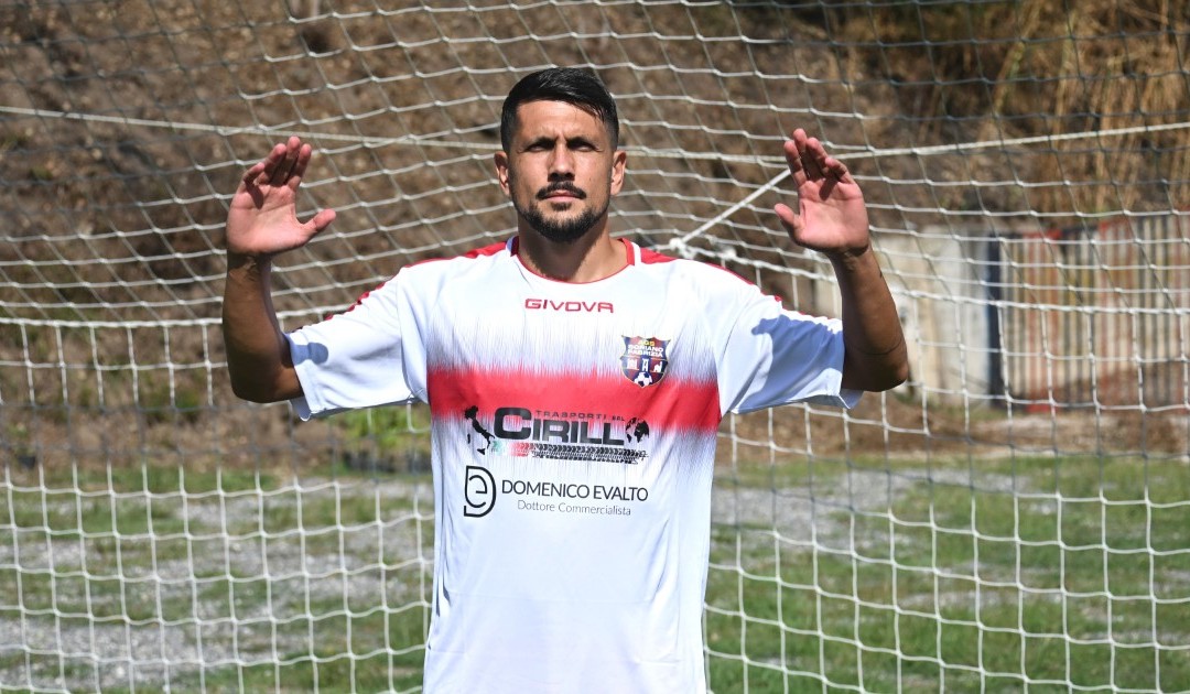 Sono 300 le presenze in campionato per il difensore Giovanni Condomitti, attualmente in forza al Soriano Fabrizia in Eccellenza