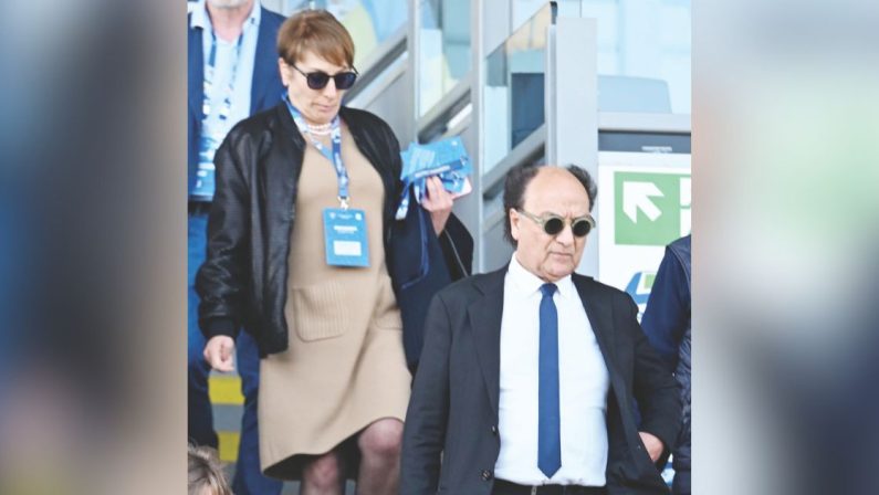 Chi prende le decisioni all’interno del Cosenza Calcio?