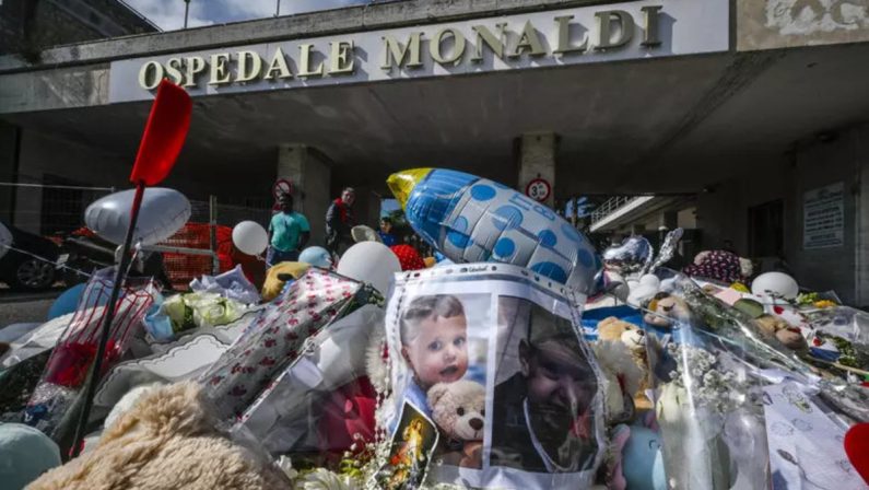 Morte Domenico, l’avvocato della famiglia attacca il Monaldi: «Chiediamo rispetto»