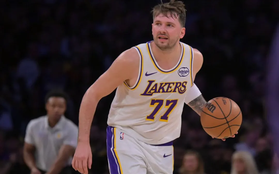 Doncic trascina i Lakers a Houston nella notte Nba, Boston batte Golden State