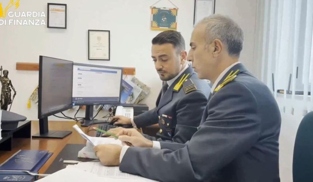 Napoli, fatture false per 166 milioni di euro: sequestro di beni per 30 milioni