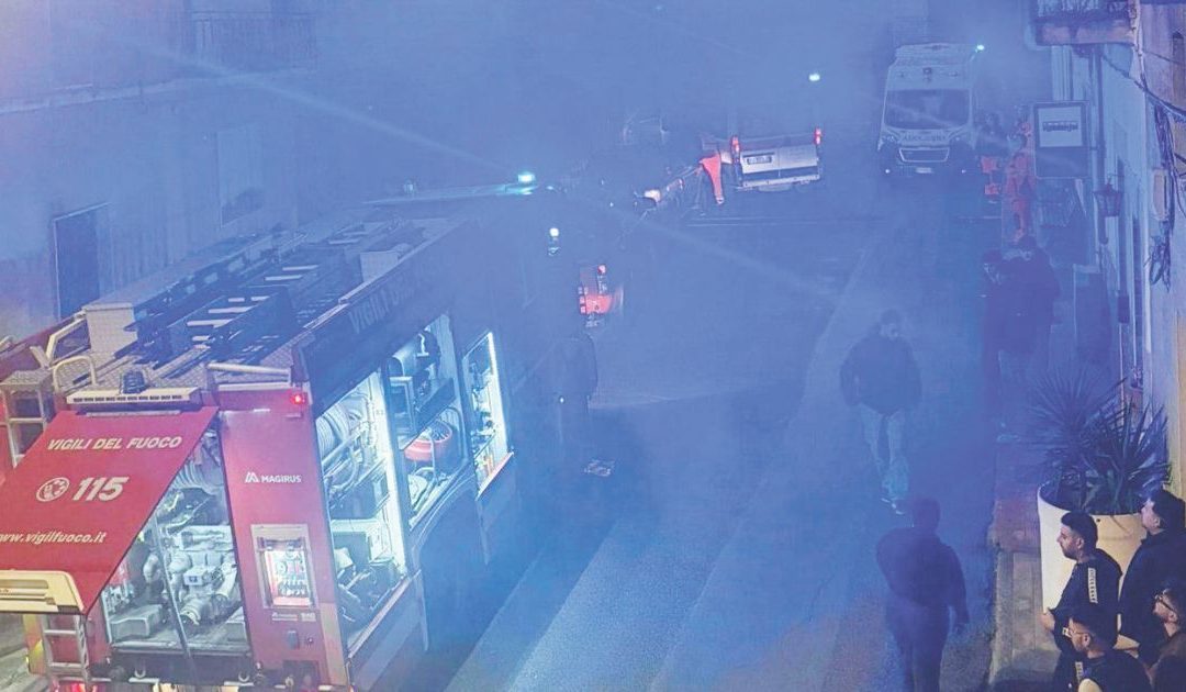 Le operazioni di spegnimento dell'incendio