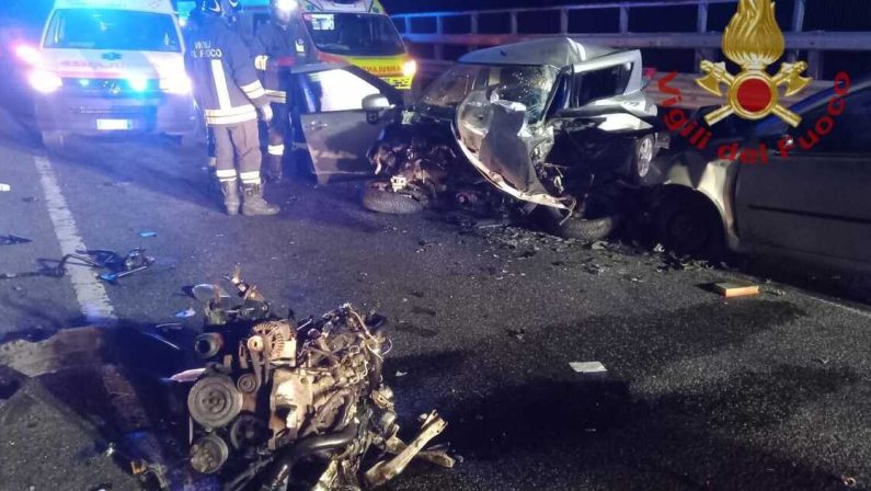 Incidente sulla Ss107 a Casali del Manco: morto un uomo