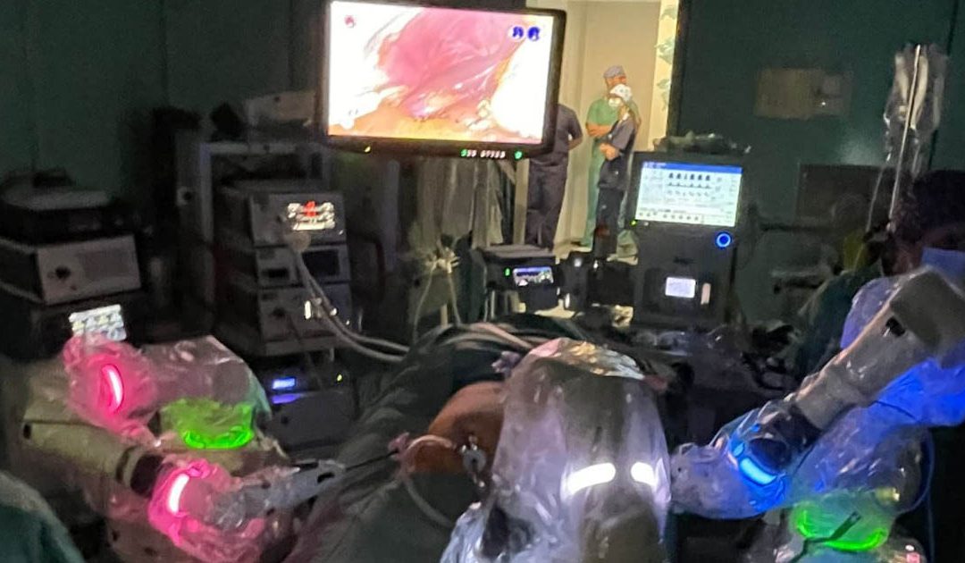 Lamezia, operativa all’ospedale la chirurgia mininvasiva con il sistema robotico “Versius”
