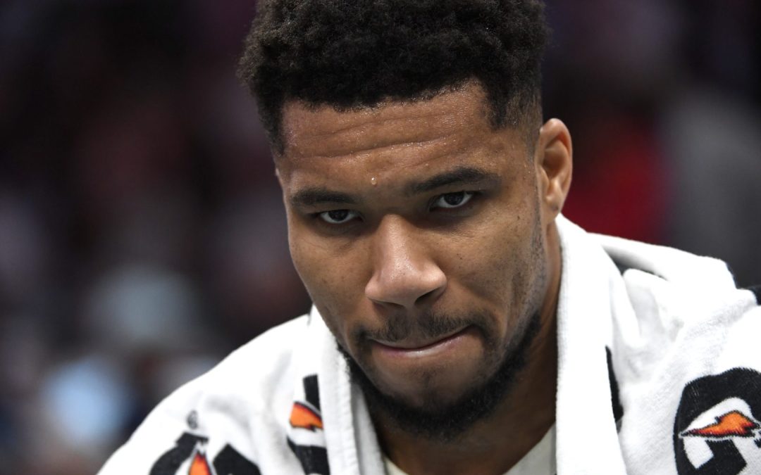 Torna Antetokounmpo ma Milwaukee va ko, Murray trascina Denver contro Utah: il resoconto Nba