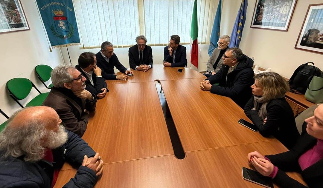 Un momento dell’incontro tra Bonelli e i sindaci