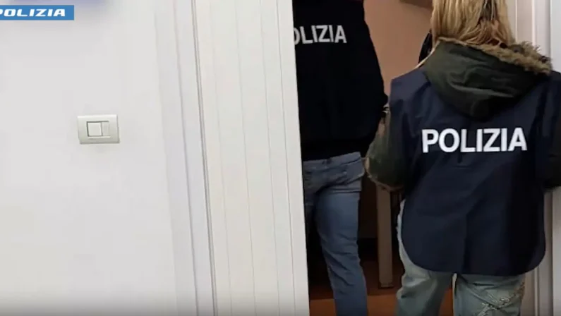 Favoreggiamento dell’immigrazione clandestina, 18 arresti tra Napoli e Caserta