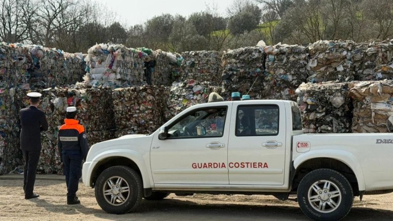 Rifiuti calabresi esportati illecitamente in Grecia, il fascicolo a Catanzaro