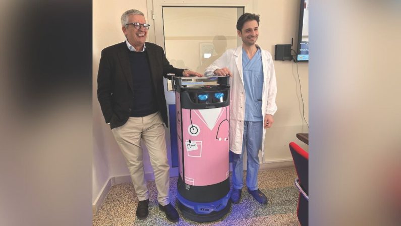 Cosenza, in ospedale arrivano i robot contro le infezioni