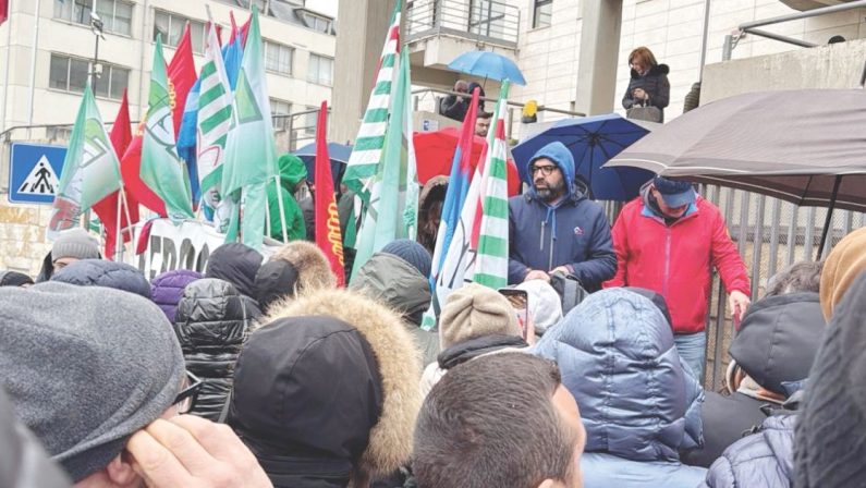 Smart Paper: è ancora sciopero, appello al governatore Bardi