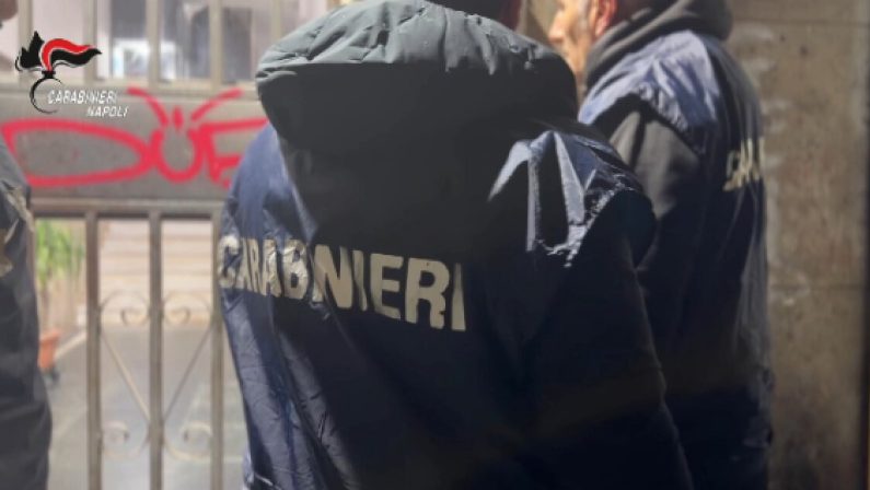 Napoli, cyber-camorra, 16 misure cautelari al clan Mazzarella per truffe informatiche e armi
