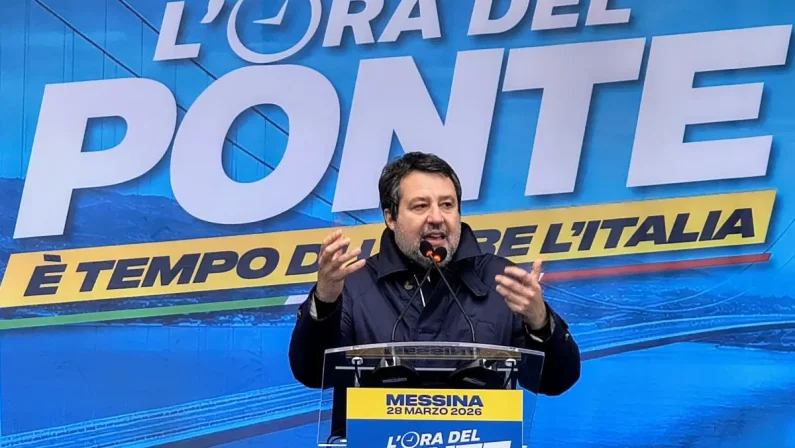 Salvini “Il Ponte sullo Stretto è un’opera strategica e un antidoto alla mafia” / Video
