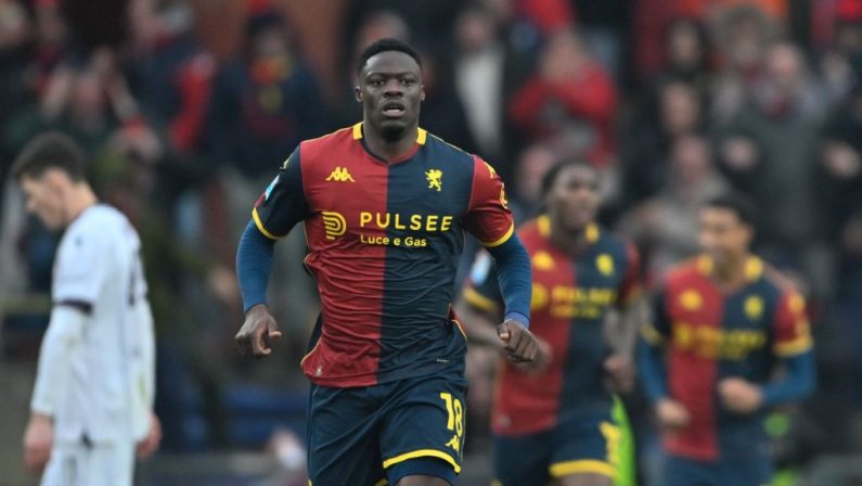 Il Genoa batte 2-1 il Sassuolo nel finale e vede la salvezza