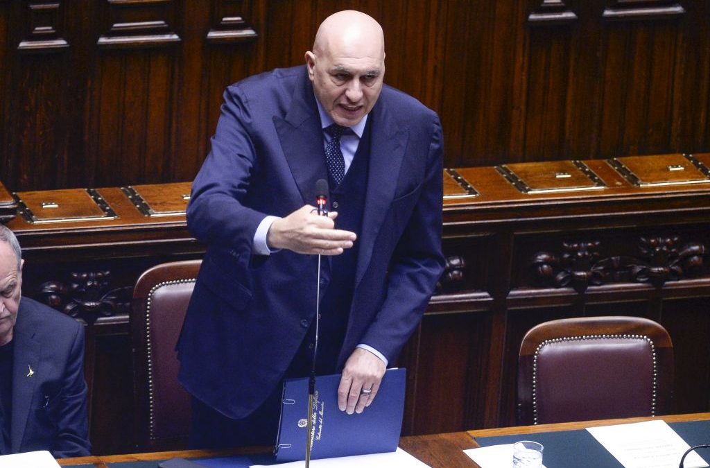 Iran, Crosetto “A Hormuz con l’Onu, ma il Parlamento dica sì anche senza suo ok”