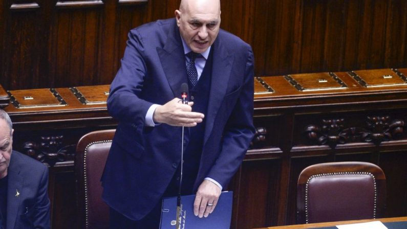 Iran, Crosetto “A Hormuz con l’Onu, ma il Parlamento dica sì anche senza suo ok”