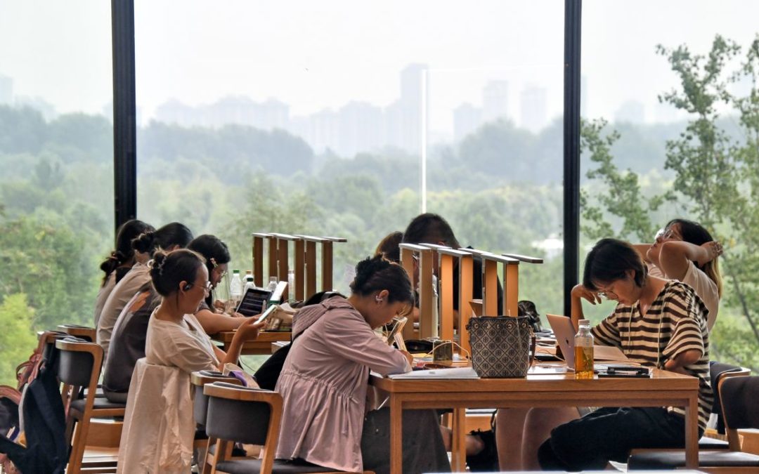 Cina, il tasso di lettura in aumento grazie alla crescita del formato digitale