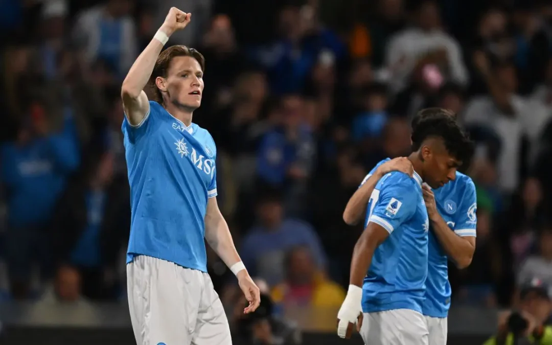 Poker alla Cremonese, il Napoli rimanda la festa scudetto dell’Inter