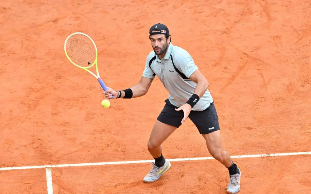 Berrettini travolge Medvedev a Montecarlo, doppio 6-0 e ottavi di finale conquistati