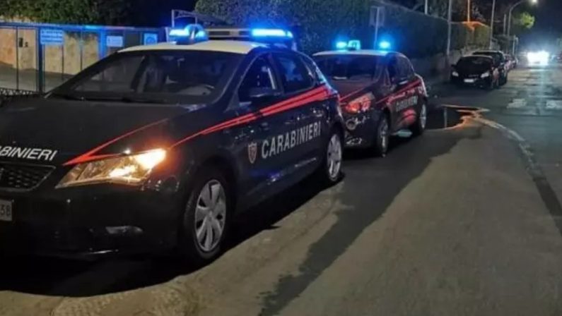 Giugliano, droga ordinata e venduta tramite walkie talkie: 2 arresti