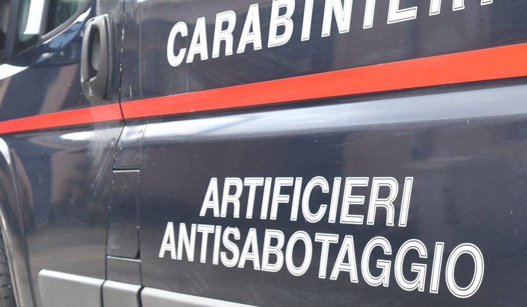 Torano Castello, allarme bomba per valigia abbandotata