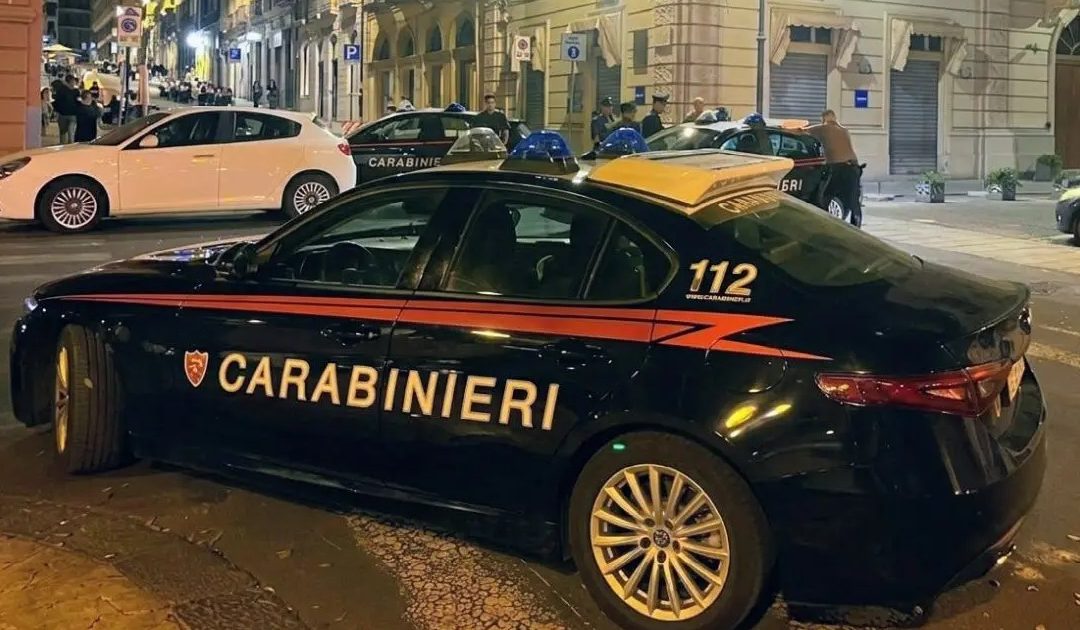 Napoli, minaccia di far esplodere la casa dopo l’aggressione alla fidanzata, arrestato 23enne
