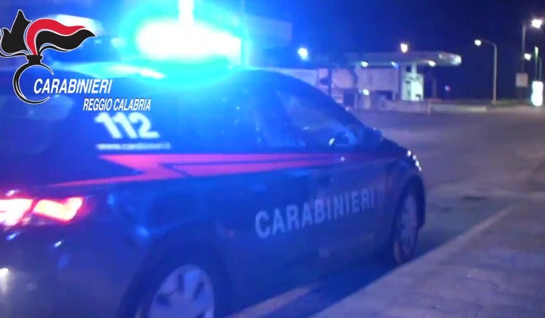«Se gli dai una coltellata diventa virale», sgominata baby gang a Gioia Tauro