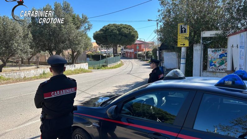 Isola, confessa e consegna ai carabinieri il nipote che ha accoltellato lo zio a Pasquetta